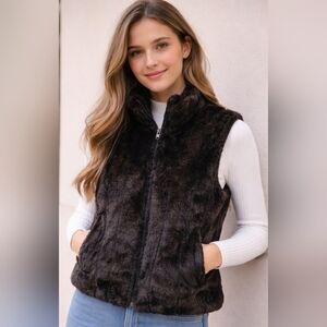 Reversible Black Faux Fur Vest Unbranded M/L Zipper closure slit pockets